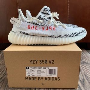 Yeezy 350 V2
